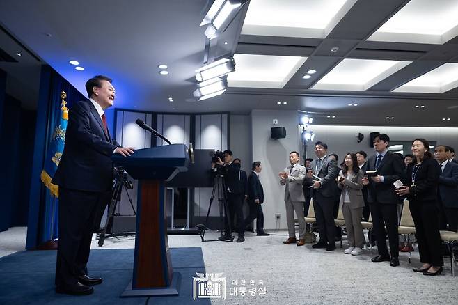 ▲5월9일 윤 대통령이 631일 만에 기자회견을 열고 기자들과 마주한 모습. ⓒ대통령실