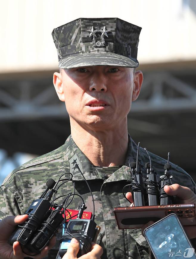 '해병대 채상병 순직 사건' 관련 조사에 피의자 신분으로 소환된 임성근 전 해병대 1사단장이 13일 오전 조사를 받기 위해 경북 경산시 경북경찰청 형사기동대에 도착해 취재진 질문에 입장을 밝히고 있다. 2024.5.13/뉴스1 ⓒ News1 공정식 기자