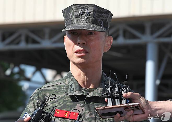 '해병대 채상병 순직 사건' 관련 조사에 피의자 신분으로 소환된 임성근 전 해병대 1사단장이 13일 오전 조사를 받기 위해 경북 경산시 경북경찰청 형사기동대에 도착해 취재진 질문에 입장을 밝히고 있다. 2024.5.13/뉴스1 ⓒ News1 공정식 기자