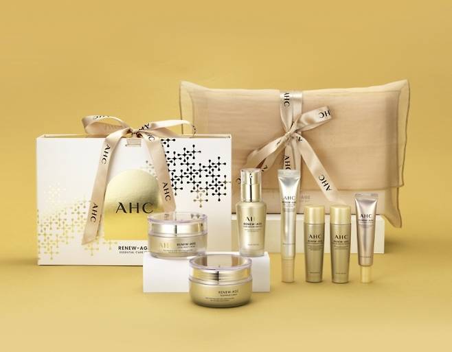 AHC 리뉴에이지 안티에이징 완벽 세트/사진제공=AHC