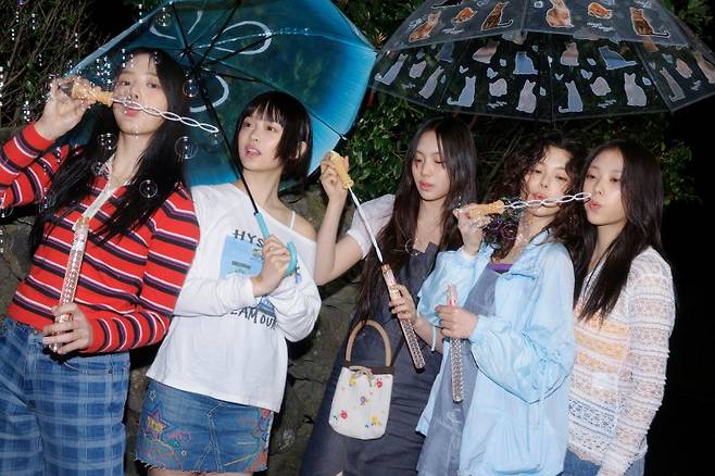 [서울=뉴시스] 뉴진스. (사진=어도어 제공) 2024.05.06. photo@newsis.com *재판매 및 DB 금지 /사진=뉴시스