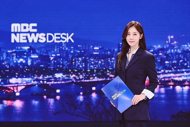 MBC는 주말 뉴스데스크 단독 앵커로는 2020년부터 2022년까지 주말 뉴스데스크를 책임졌던 김초롱 아나운서를 다시 임명했다. /MBC