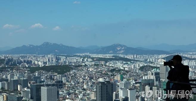 [서울=뉴시스] 고범준 기자 = 13일 서울 남산에서 바라본 서울 전경. 2024.05.13. bjko@newsis.com /사진=고범준