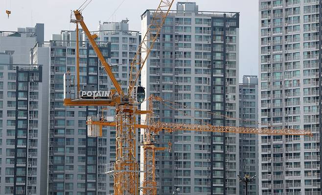 14일 우리은행 자산관리컨설팅센터가 발표한 조사에 따르면, 지난 9일 기준 전국 아파트 분양 물량 계획 대비 공급실적(분양진도율)은 27.7%로 집계됐다. ⓒ 연합뉴스