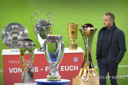 독일 매체 빌트가 8일(한국시간) 바이에른 뮌헨의 새 감독 후보로 한지 플릭(59) 전 독일 축구 국가대표팀 감독이 올랐다고 전했다. 플릭은 지난 2019-2020시즌 뮌헨을 중도에 맡아 6관왕에 성공했다. 연합뉴스
