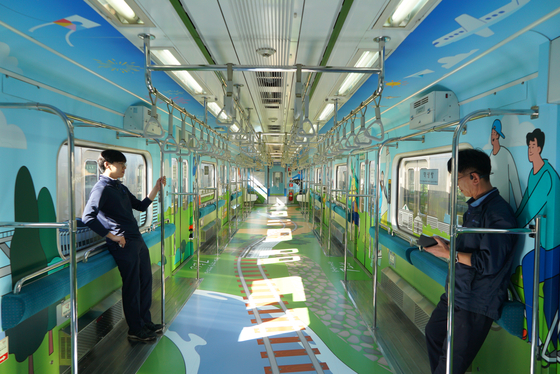 16일부터 서울지하철 7호선에 도입되는 '의자 없는 칸' 〈사진=서울교통공사〉