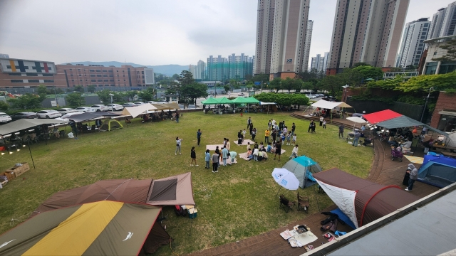 15일 경기도 용인 목양감리교회에서 열린 ‘텐트 밖은 우리 교회-시즌 4’ 행사 풍경.