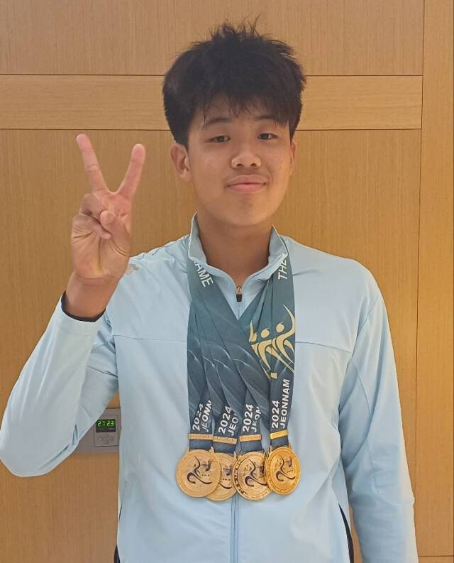 제18회 전국장애학생체육대회에서 수영 4관왕에 오른 김재훈. 경기도장애인체육회 제공