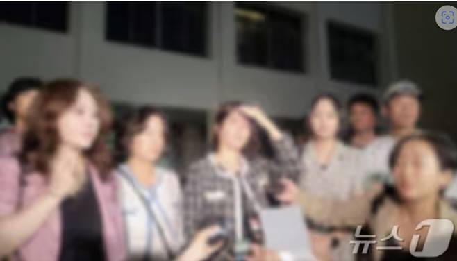 대구지법에서 진행된 국민참여재판 선고 결과 후 취재진과 인터뷰하는 피고인 A씨(24·여). /사진=뉴스1