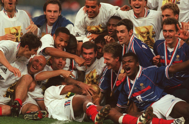 ▲ 1998년 월드컵에서 우승한 프랑스 축구 대표팀 ⓒCNN.com