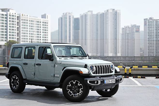 지프 랭글러 사하라 파워탑. 김학수 기자