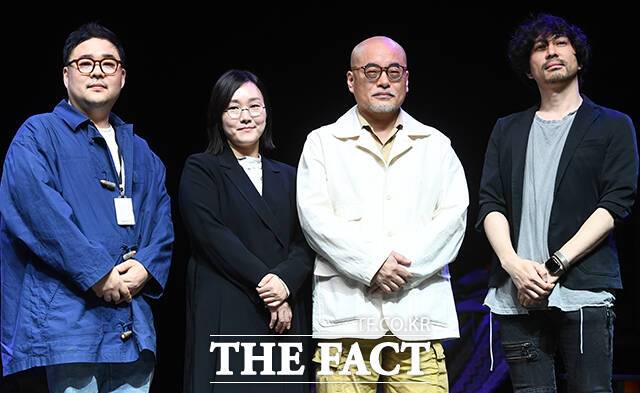 문수호 퍼펫작가와 이나오 작곡가, 조광화 연출가, 심새인 협력 연출 안무가(왼쪽부터)가 뮤지컬 '벤자민 버튼'의 연출을 맡았다. /서예원 기자