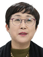 나희덕 시인·서울과학기술대 교수