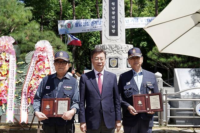 신상진 성남시장(가운데). 사진제공ㅣ성남시