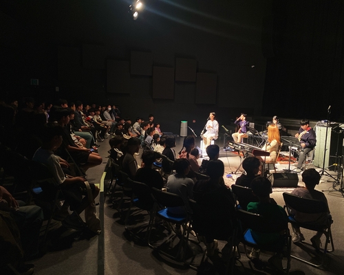 대전정보문화산업진흥원은 최근 대전음악창작소에서 '로컬라이브CITY TOUR' 행사를 개최했다.