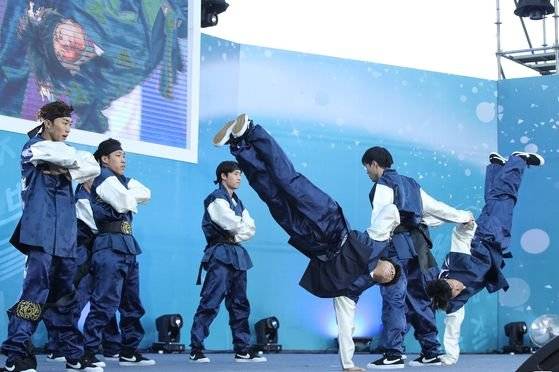 드물게 안무저작권이 등록된 사례인 ‘한글비보이’ 공연.