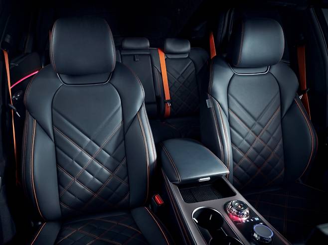 GV70 부분 변경 모델 스포츠 패키지 내부./사진=현대자동차그룹 제공