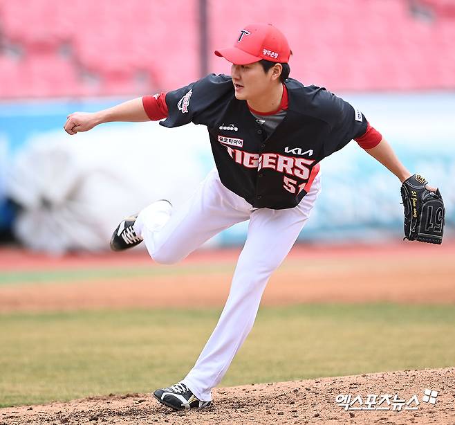 전상현은 17일 창원 NC파크에서 열린 '2024 신한 SOL Bank KBO 리그' NC와 주말 3연전 첫 번째 경기에서 9회말 구원 등판. 1이닝 무실점으로 세이브를 챙겼다. 엑스포츠뉴스 DB