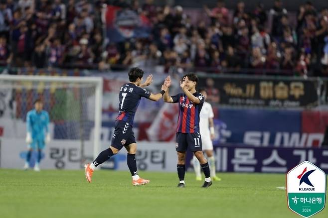 수원FC가 포항스틸러스를 1-0으로 잡아냈다. 후반 시작과 함께 폭발한 정승원의 결승골에 힘입어 대어를 낚았다. 사진=한국프로축구연맹 제공