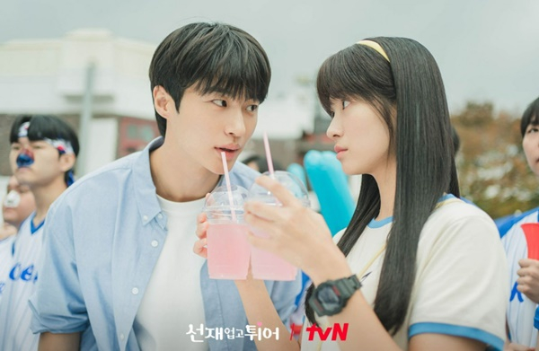 왼쪽부터 변우석, 김혜윤 /사진=tvN '선재 업고 튀어' 공식 홈페이지