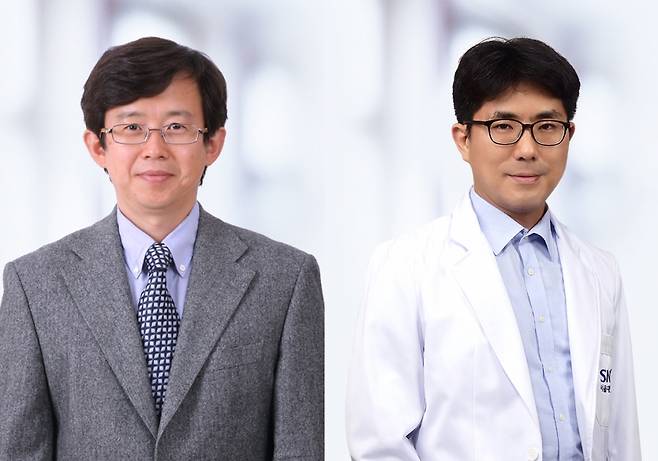 (사진 왼쪽부터) 서울대병원 안과 박규형, 윤창기 교수
