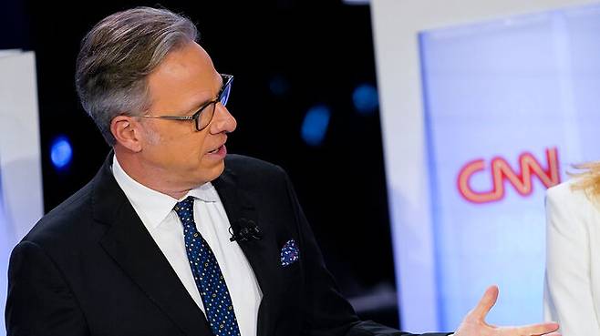 CNN 간판 앵커 제이크 태퍼