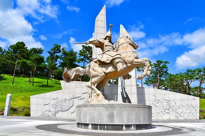 계백장군유적지 석상