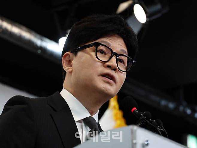 한동훈 국민의힘 비상대책위원장 겸 총괄선거대책위원장이 지난달 11일 오전 서울 여의도 중앙당사에서 총선 결과에 대한 입장을 밝히고 있다. (사진=이데일리 노진환 기자)