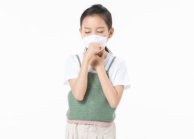 여름철 한낮 폭염이 어린이가 천식 문제로 병원을 방문할 위험을 높인다는 연구 결과가 나왔다./사진=클립아트코리아