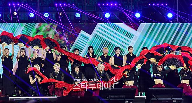 댄스팀 딤앤댑 공연. <강영국 기자>