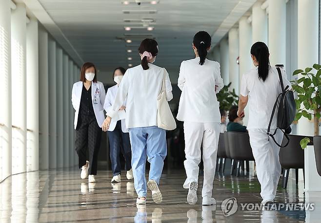 전공의 이탈 장기화…전문의 취득 차질 우려 (서울=연합뉴스) 김성민 기자