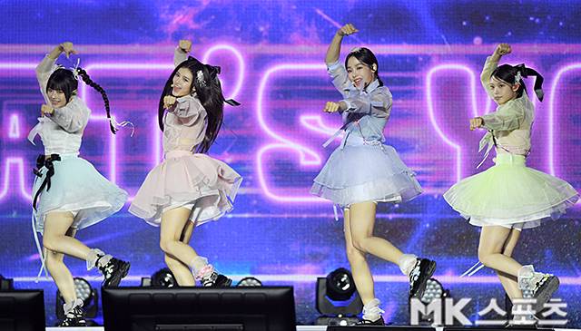 ‘코리아 온 스테이지’가 K-POP 스타들의 화려한 무대와 함께 국가 유산의 새로운 탄생을 알렸다.  사진=천정환 기자