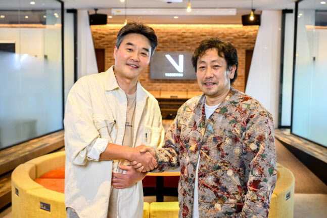 이재규 감독(왼쪽), 모리이 아키라 프로듀서(오른쪽)
