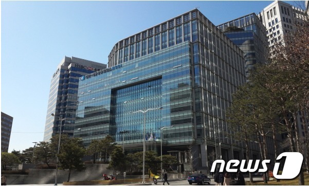 서울 중구 세종대로에 위치한 대한상공회의소 본사 전경ⓒ News1