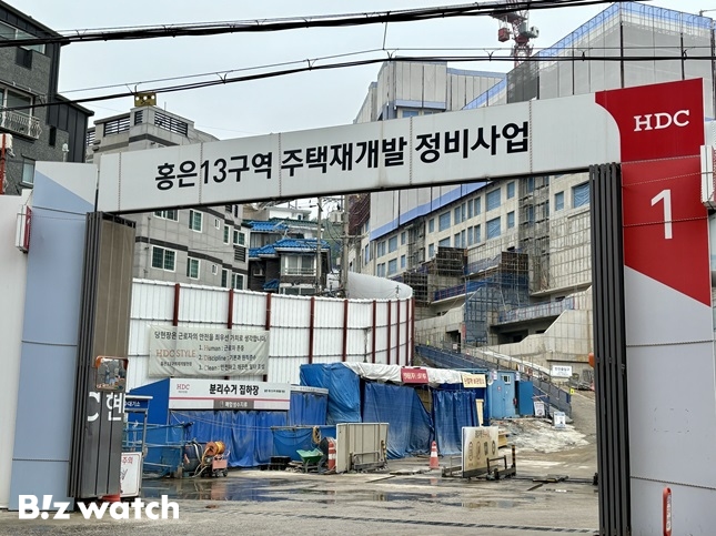 '서대문센트럴아이파크'는 서울 서대문구 홍은13구역 재개발을 통해 공급되는 최고 15층, 12개동, 827가구(일반분양 409가구) 규모 아파트다.