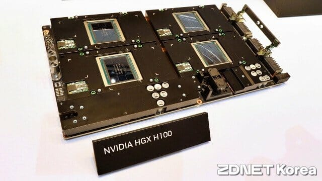 엔비디아 HGX H100 플랫폼. 패키징에 TSMC CoWoS 기술을 활용한다. (사진=지디넷코리아)