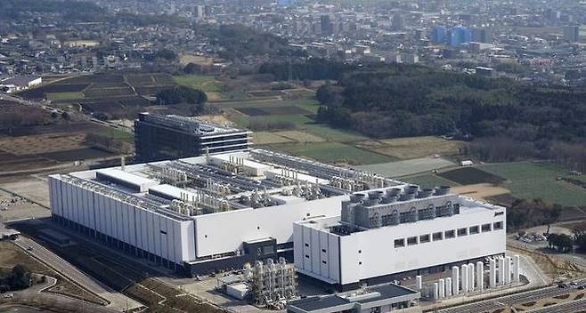 지난 2월12일 일본 남서부 구마모토현 기쿠요마치에서 새로 건설된 대만 대적전(TSMC)의 1공장. ⓒ AP/뉴시스