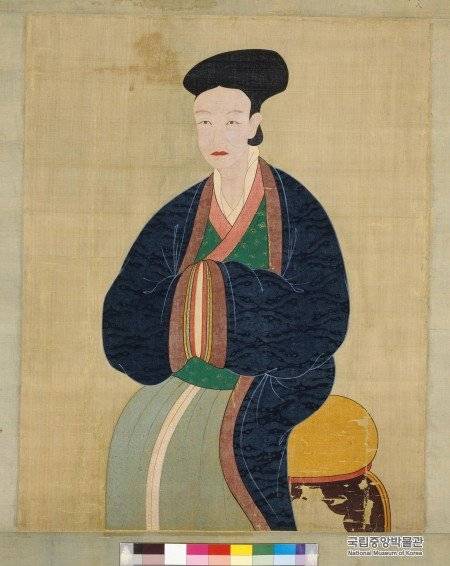 조선 개국공신 중 한 사람인 조반(趙胖·1341~1401)의 부인 초상화. 고려시대 초상화가 거의 없다 보니 매우 귀중한 유물이다. 그뿐 아니라 고려시대 여성의 모습을 볼 수 있는 유일한 그림이다. [사진 국립중앙박물관]