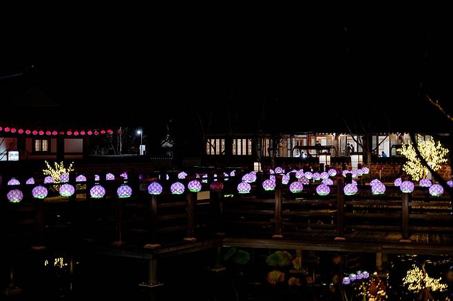 올봄 처음으로 야행 행사를 여는 구미 '신라 불교 초전지'의 야경. / 한국관광공사
