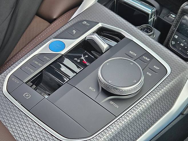 BMW i4 eDrive40. /권유정 기자