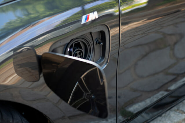 BMW 530e 충전구 (사진=지디넷코리아)