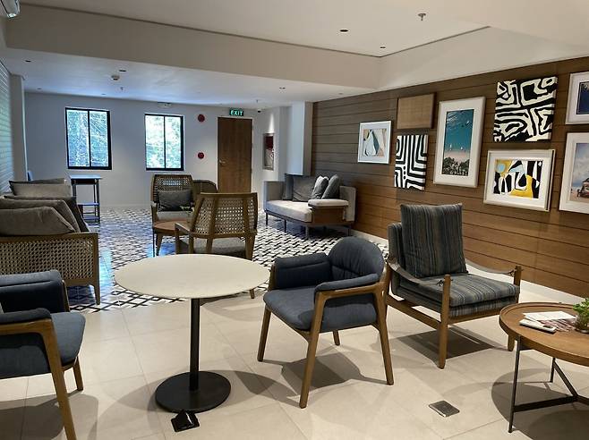 호텔 투숙객이 공항에서 호텔로 이동하는 중간에 머무를 수 있는 ‘시티 라운지’. 이혜원 동아닷컴 기자 hyewon@donga.com