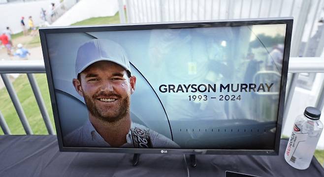 PGA 투어가 발표한 그레이슨 머리의 사망 소식(사진=AP/뉴시스)