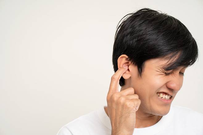 귀지는 더러운 것이 아니다. 귀가 스스로 청소하는 방식의 일부이며 먼지와 다른 형태의 오염물, 세균 등을 막아 귀를 보호한다. [사진=게티이미지뱅크]