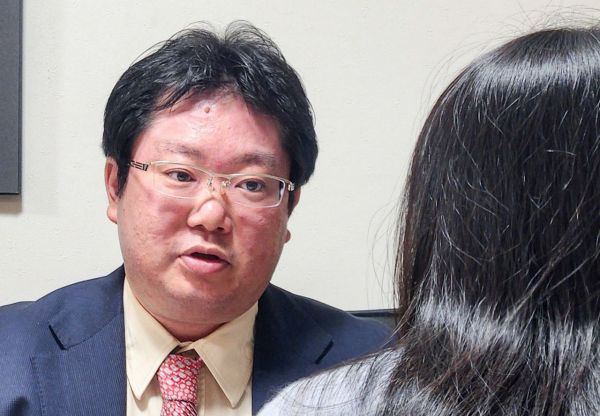 일본 가와사키시 노인주택 '테레사케어홈'의 후쿠모토 스바루 대표가 지난달 24일 아시아경제와 인터뷰를 하고 있다.  사진=박유진 기자
