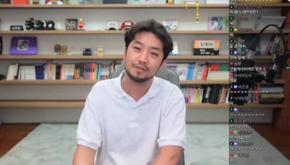 웹툰작가 겸 방송인 침착맨(이말년)이 민희진 어도어 대표 해임 반대 탄원서를 낸 사실을 인정하면서 자신에게 쏟아지는 해명 요구에 대해 불쾌감을 드러냈다. [사진=유튜브 채널 '침착맨']