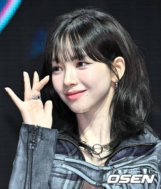 [OSEN=조은정 기자]에스파 카리나가 포즈를 취하고 있다. 2024.05.27 /cej@osen.co.kr