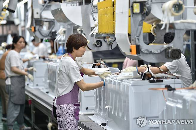 중국 장쑤성 타이저우의 전자제품 공장 [AFP=연합뉴스 자료사진]