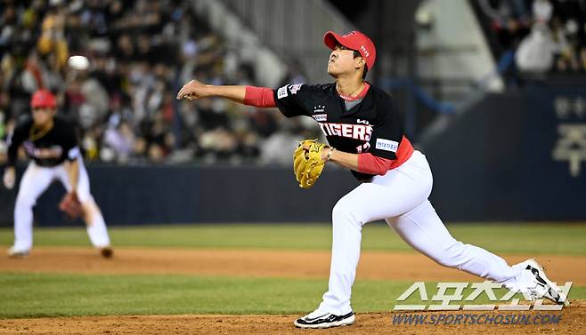 29일 잠실야구장에서 열린 KIA와 두산의 경기, KIA 임기영이 역투하고 있다. 잠실=허상욱 기자wook@sportschosun.com/2024.03.29/