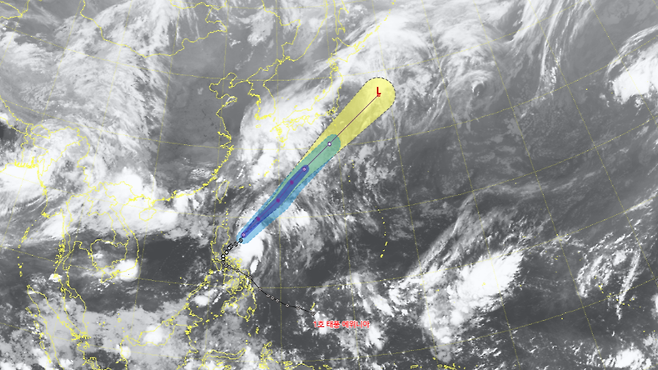 제1호 태풍 '에위니아(EWINIAR)' 위성 영상 (사진, 기상청)